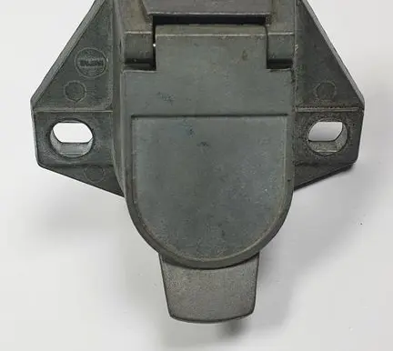 Volkswagen Polo VI Tow bar electric socket 