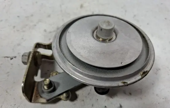 Volkswagen PASSAT B5 Alarm system siren 4A0951113
