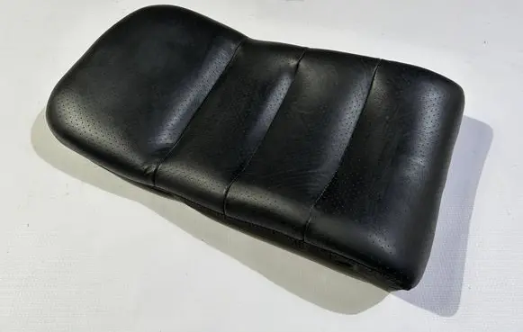 Chevrolet Corvette C6 Front seat headrest 7434354
