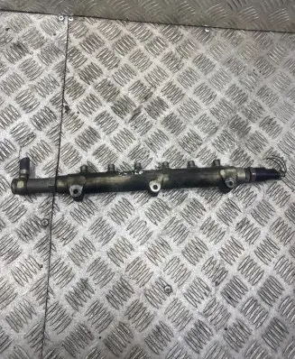 Volvo XC70 Fuel main line pipe 8658252 0445215010 002612L1