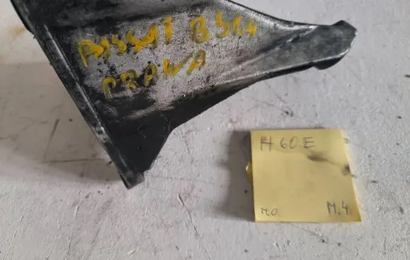 Volkswagen PASSAT B5 Holder (bracket) 56599