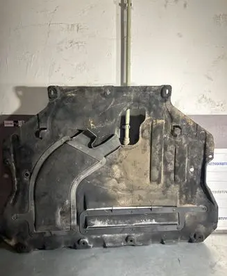 Ford Kuga II Engine splash shield/under tray Cv617h403b CV617H403E