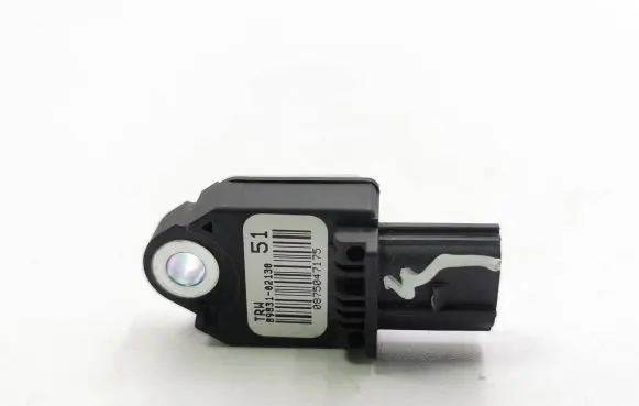 Toyota Auris E180 Airbag deployment crash/impact sensor 8983102130 0875047175