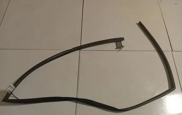 Honda Civic Rubber seal front coupe door 