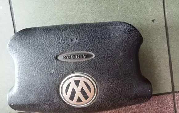 Volkswagen Sharan Steering wheel airbag 000