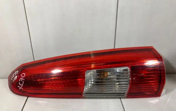 Volvo XC70 Rear/tail lights 9154494