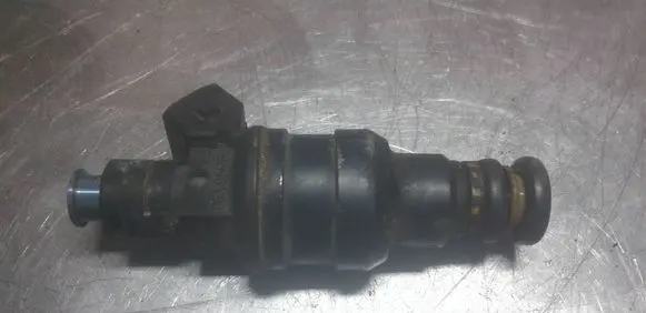 Volkswagen Golf IV Fuel injector 280150464 06A90603