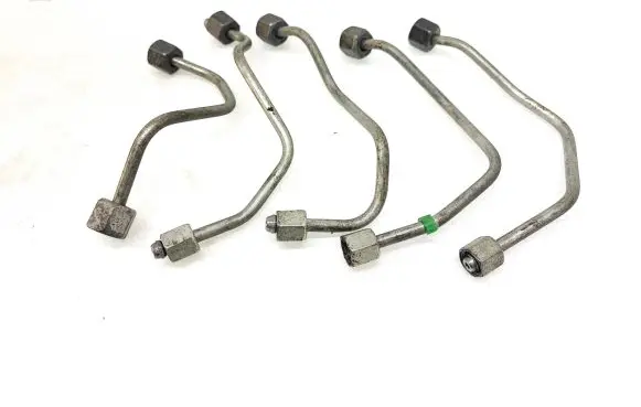 Volvo V40 Fuel injector supply line/pipe 