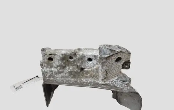 Volkswagen Golf VII Engine mounting bracket 04E199275