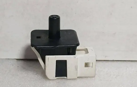 Mercedes-Benz C W203 Front door sensor coupe 2028209410 30011501