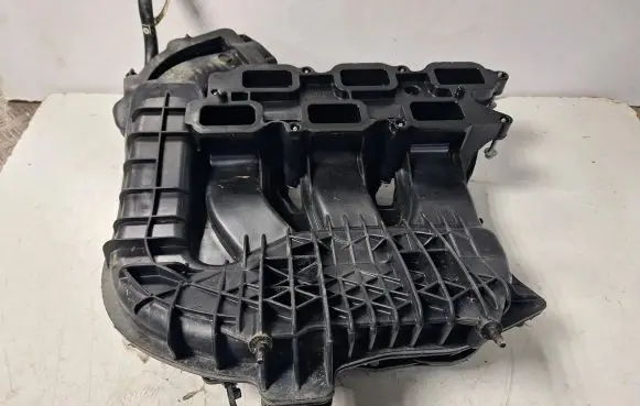 Jeep Cherokee Intake manifold