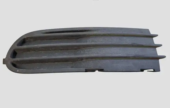 Volvo V50 Front bumper lower grill 30657009
