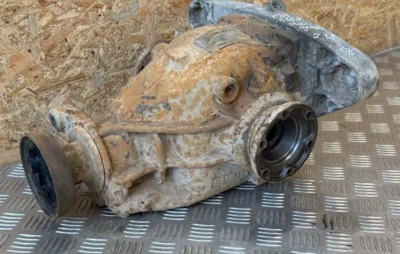 BMW 5 E39 Rear differential 7502528
