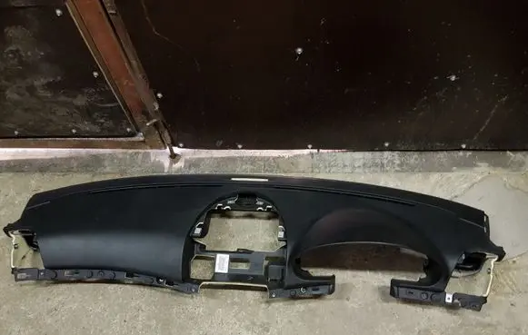 Mercedes-Benz E W211 Dashboard