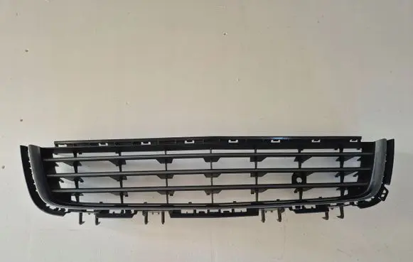Opel Astra H Front bumper lower grill 13238553