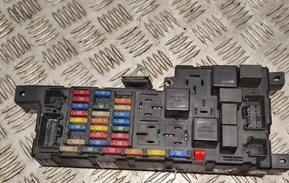 Volvo XC90 Fuse box set 8637841