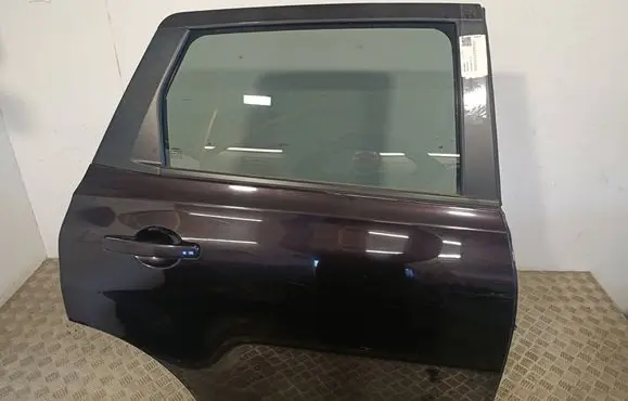 Nissan Qashqai+2 Rear door 