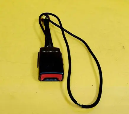 Mercedes-Benz E W211 Front seatbelt buckle 2118603369