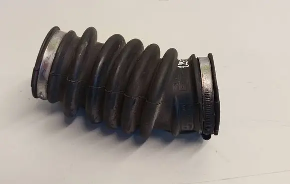 Ford Mondeo MK IV Air intake hose/pipe BG919C623CA 1051668S0