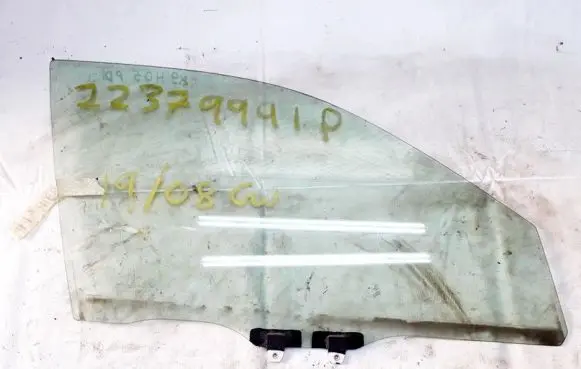 Honda Civic Front door window glass four-door