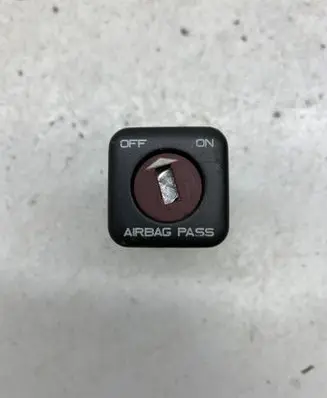 Peugeot 308 Passenger airbag on/off switch 96413912XT