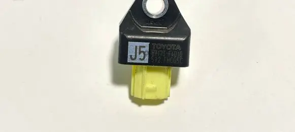 Toyota C-HR I Airbag deployment crash/impact sensor 89173F4010 30515