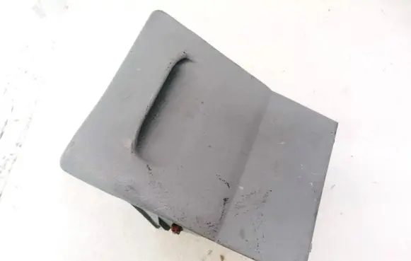 Toyota Avensis Verso Glove box