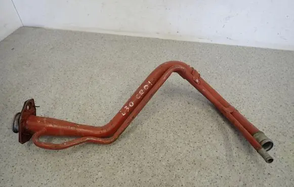 Hyundai i30 Fuel tank filler neck pipe 