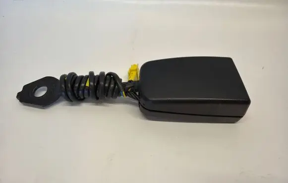 Mercedes-Benz C W204 Front seatbelt buckle A2048602469