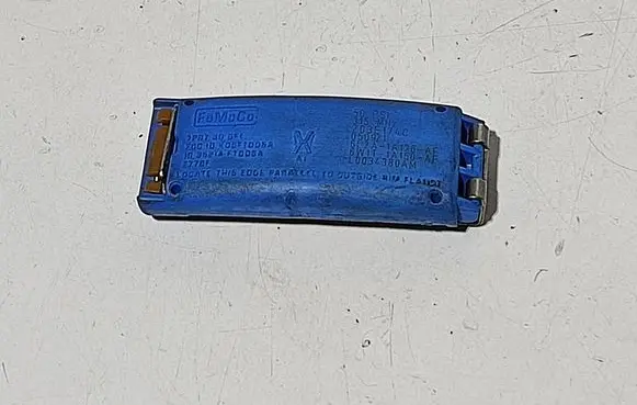 Ford Escape Tire pressure sensor 6L2A1A176AF 6W1T1A150AF