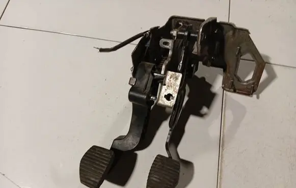 Citroen C3 Clutch pedal 