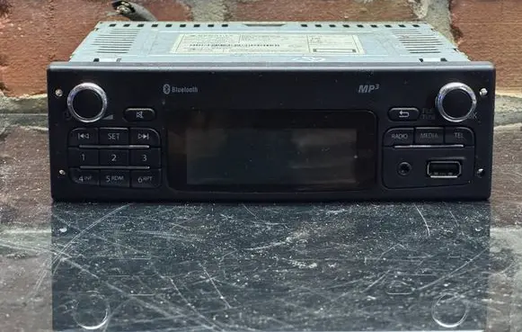 Mercedes-Benz Citan W415 HiFi Audio sound control unit 281156903R RV3SR3020EP 288547