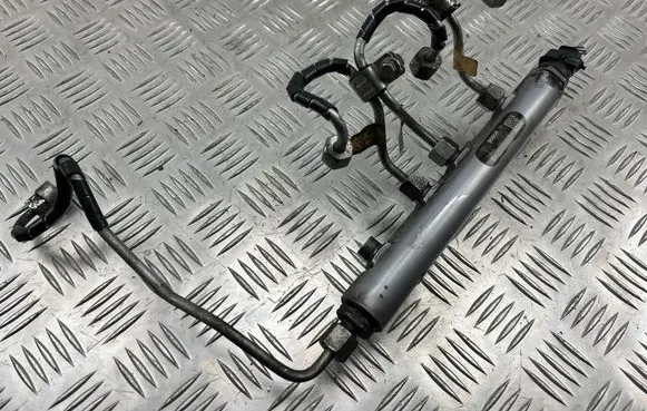Jaguar XF X250 Fuel main line pipe 9X2Q9D280FA 0445216030