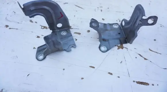 Renault Laguna III Fender mounting bracket