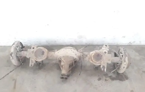 Mitsubishi Pajero Rear axle beam with reductor 