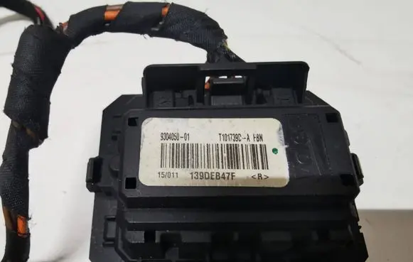 Mercedes-Benz ML W166 Heater blower motor/fan resistor 9304050 139DEB47F T101739C