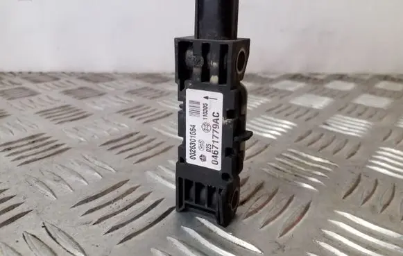 Jeep Grand Cherokee (WK) Airbag deployment crash/impact sensor 04671779AC