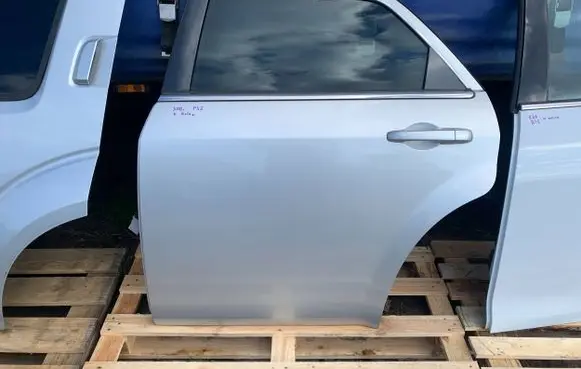 Chrysler 300 - 300C Rear door