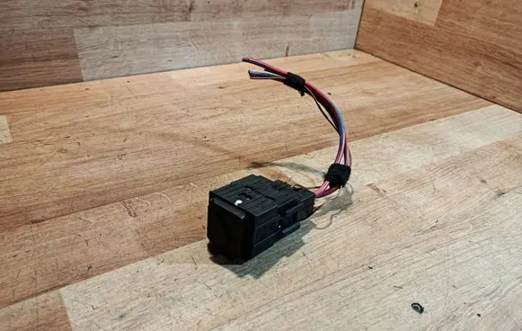 BMW 1 E81 E87 Other relay 6939890 18916