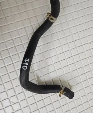 Coolant pipe/hose