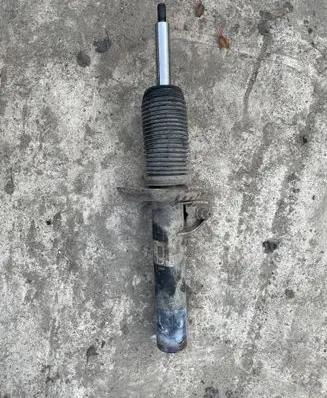 Volkswagen PASSAT B6 Front shock absorber/damper