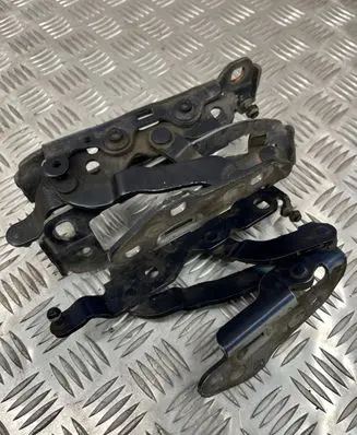 Mercedes-Benz C W204 Tailgate/trunk/boot hinge A2048800828
