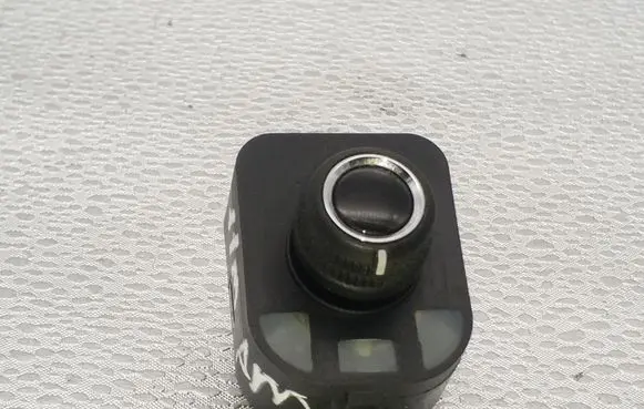 Audi A4 S4 B8 8K Wing mirror switch 8K0959565B