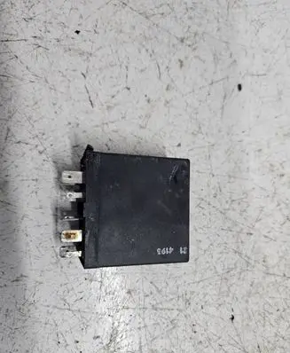 Audi A6 S6 C5 4B Window control relay 441959257B