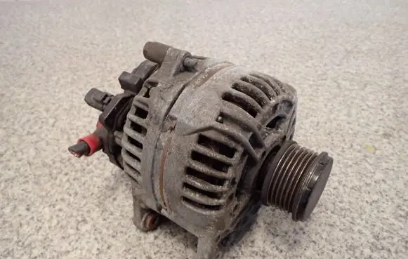 Nissan Note (E11) Generator/alternator