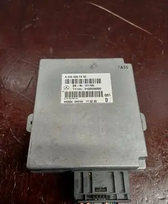 Mercedes-Benz C W203 Voice control module A2038207485 01000380D0 121766