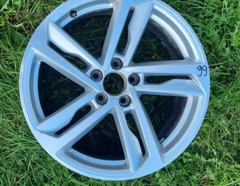 Audi A1 R17 alloy rim 