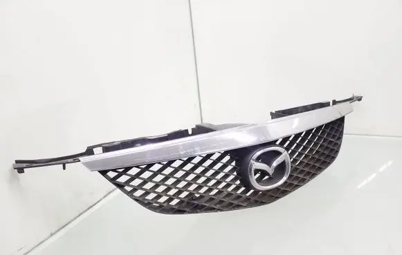 Mazda Premacy Front bumper upper radiator grill C10050712