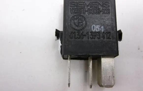 BMW 5 E34 Other relay