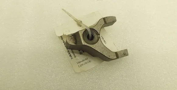 Mitsubishi L200 Fuel Injector clamp holder